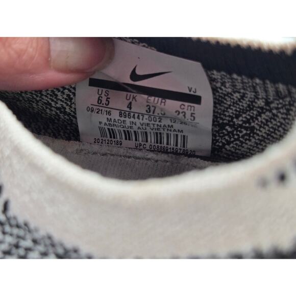 Nike Air Sock Racer Ultra Flyknit Pale Grey 2017 896447-002 sz. Womens 6.5 - Picture 8 of 8